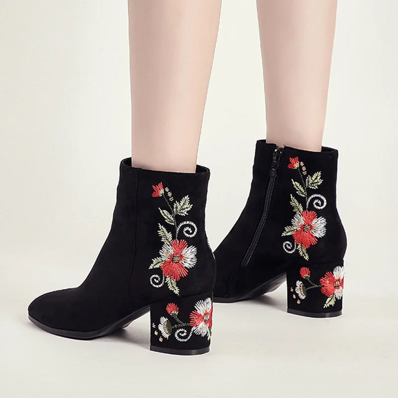 Женские ботильоны с вышивкой сзади ботинки на высоком каблуке боковой молнией