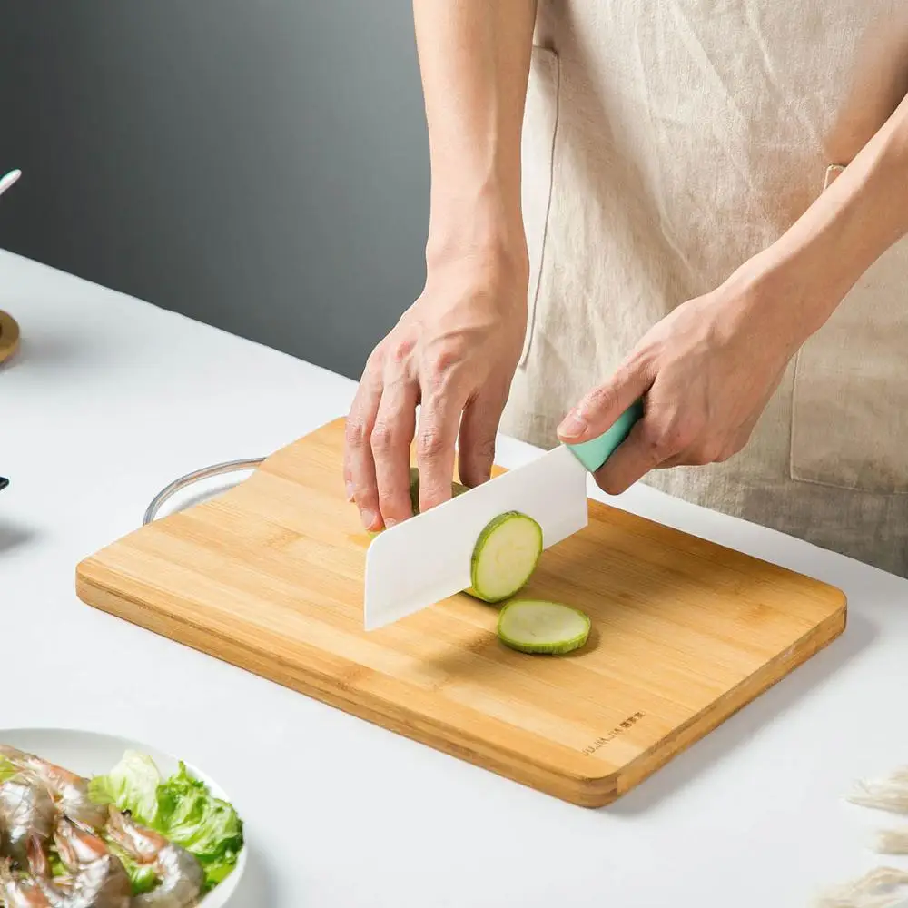 Деревянная разделочная доска 32x45 см прямоугольная подвесная из бамбука прочные