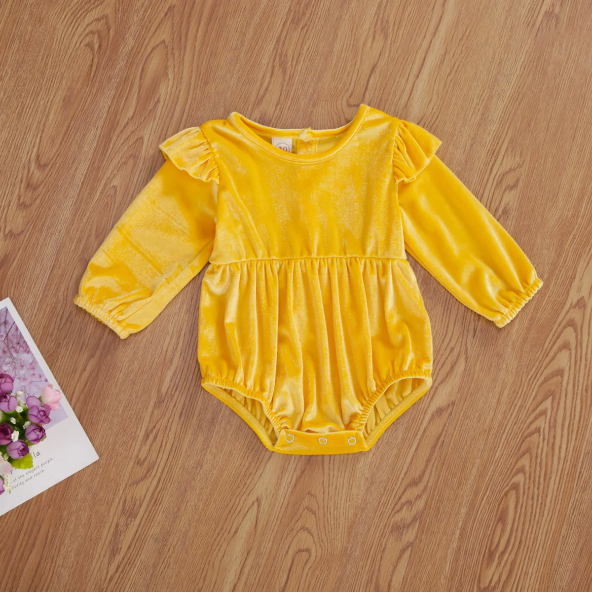 Комбинезон для маленьких девочек Цвет золотой Вельветовый Однотонный С длинными