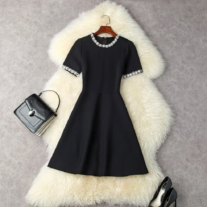

2021 Ladies Simple Knitting Women Dresses New Office Rhinestone Short Sleeve Mini Dress Autumn Christmas Nail Bead Sexy Dress