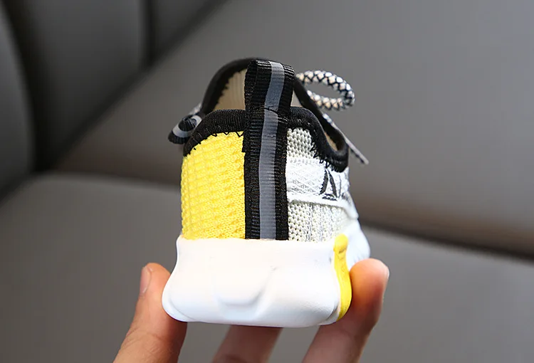 Новая Осенняя детская обувь дышащая Спортивная обувь для мальчиков и девочек детские повседневные кроссовки детские беговые туфли сетчатая парусиновая обувь