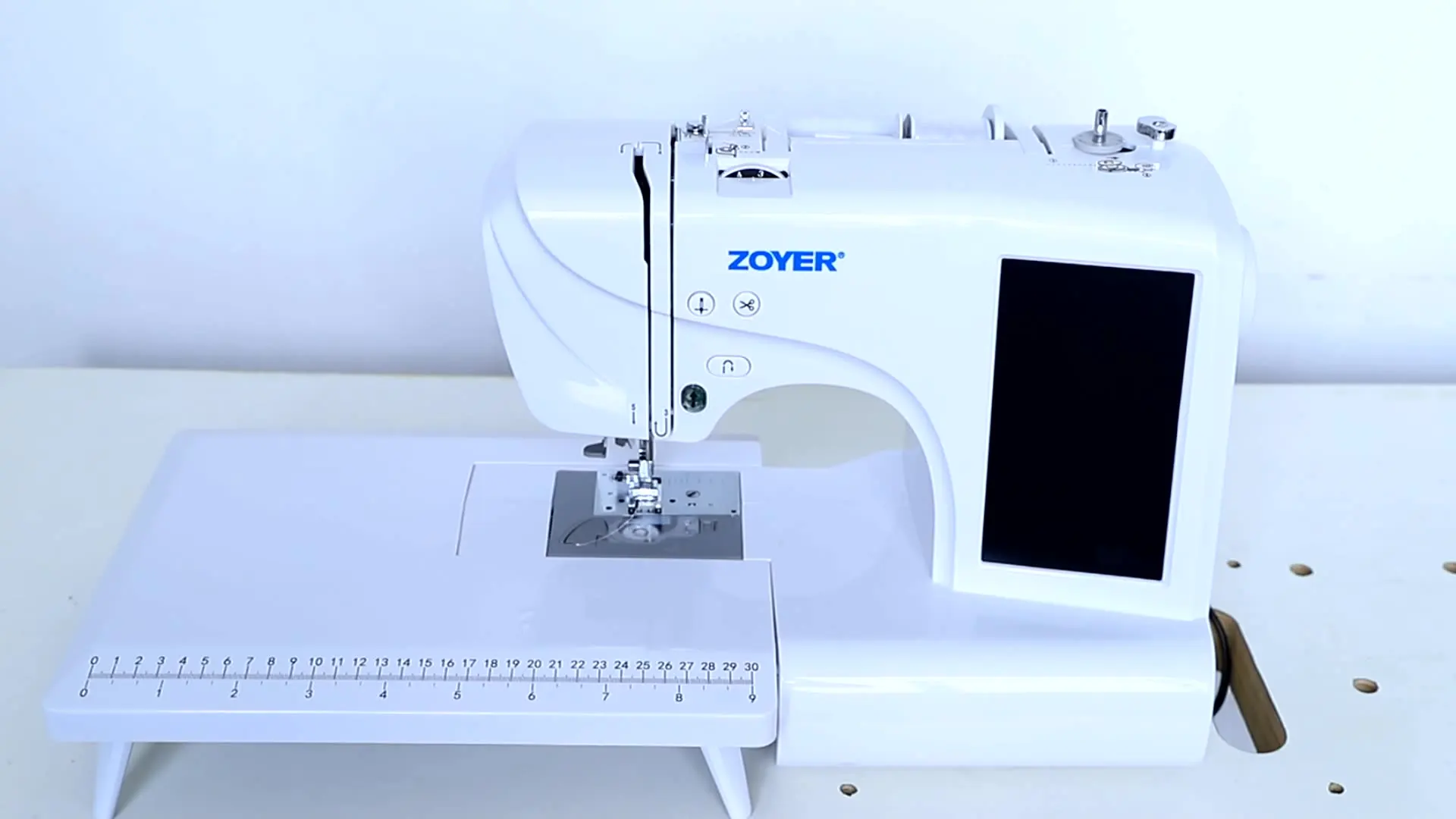 Домашняя швейная машина ZOYER ZY1950T с сенсорным экраном для вышивки и отверстий в