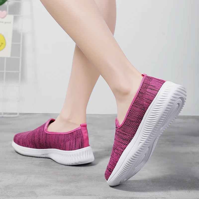 

Весенняя легкая повседневная обувь без шнуровки; Женская дышащая обувь на плоской подошве; Спортивные кроссовки матери; Женская обувь для б...