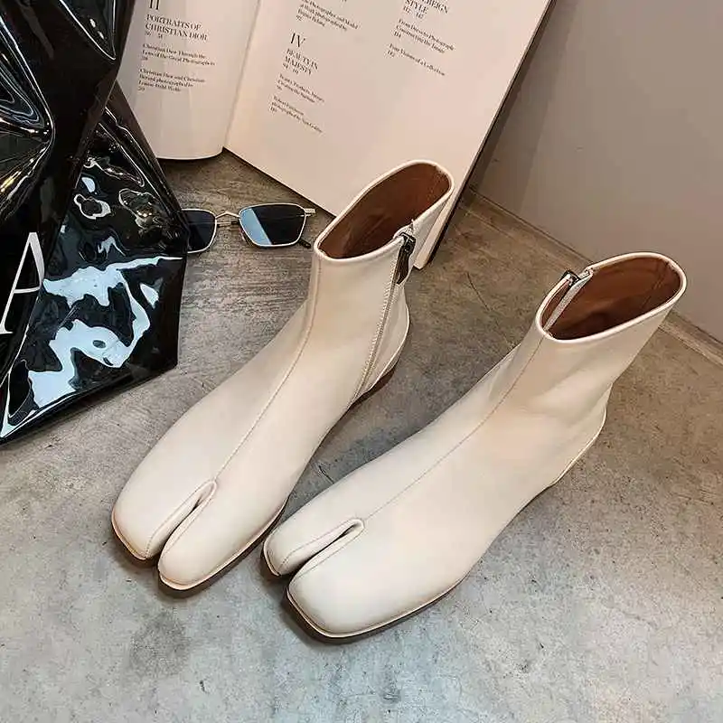 

Lenkisen Internet star popular genuine leather trotter shoes solid round toe low heels winter young lady fashion ankle boots L00
