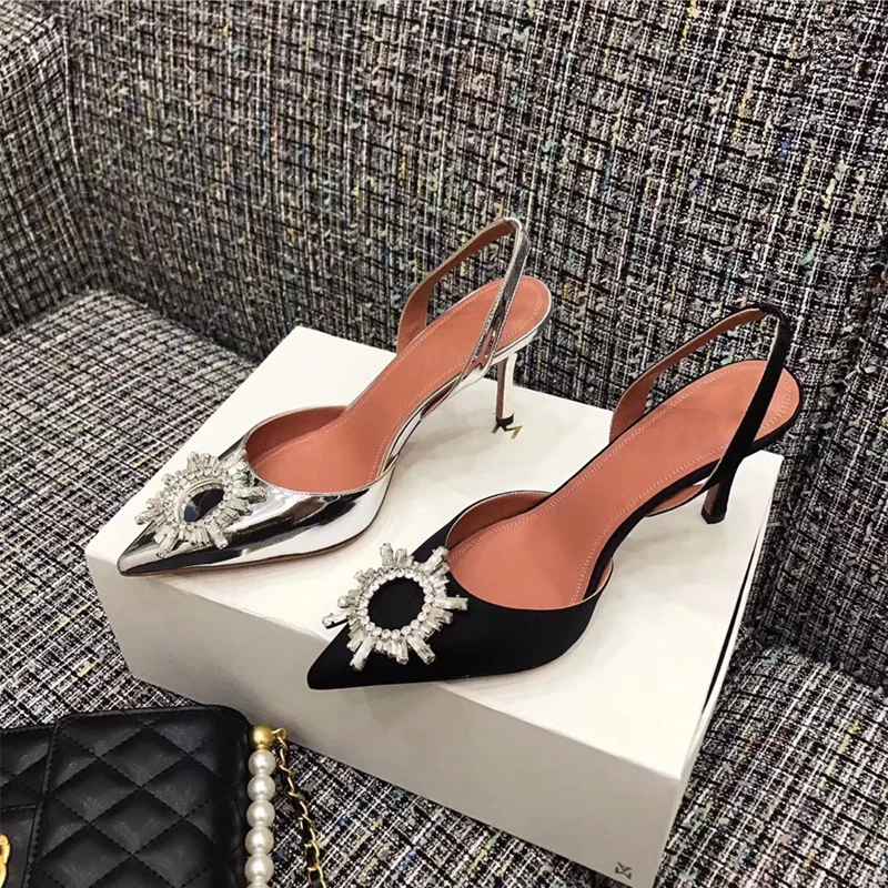 Туфли с острым носком на каблуке стилете женские 2019 новые летние Стразы туда и