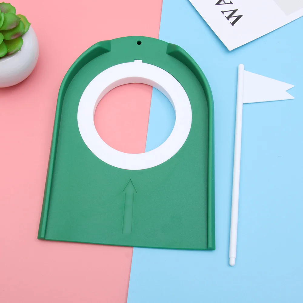 

Putting Cup Practice Tool with Flag for Beginner