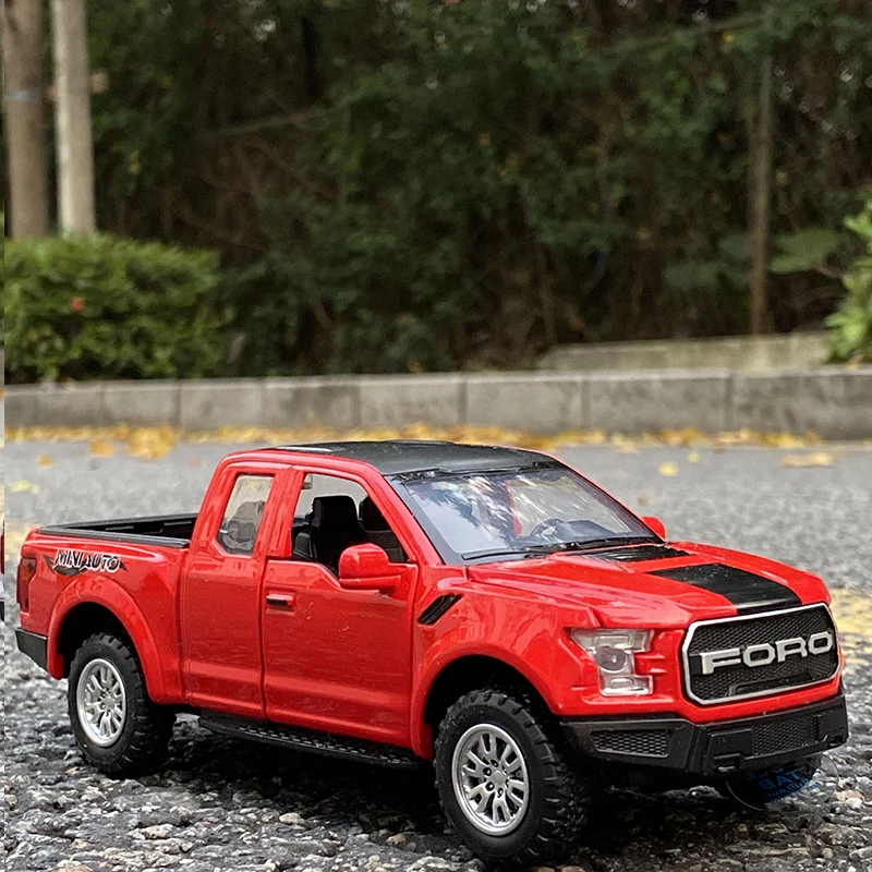 

Модель автомобиля Ford Raptor F150 из металлического сплава, 1:32