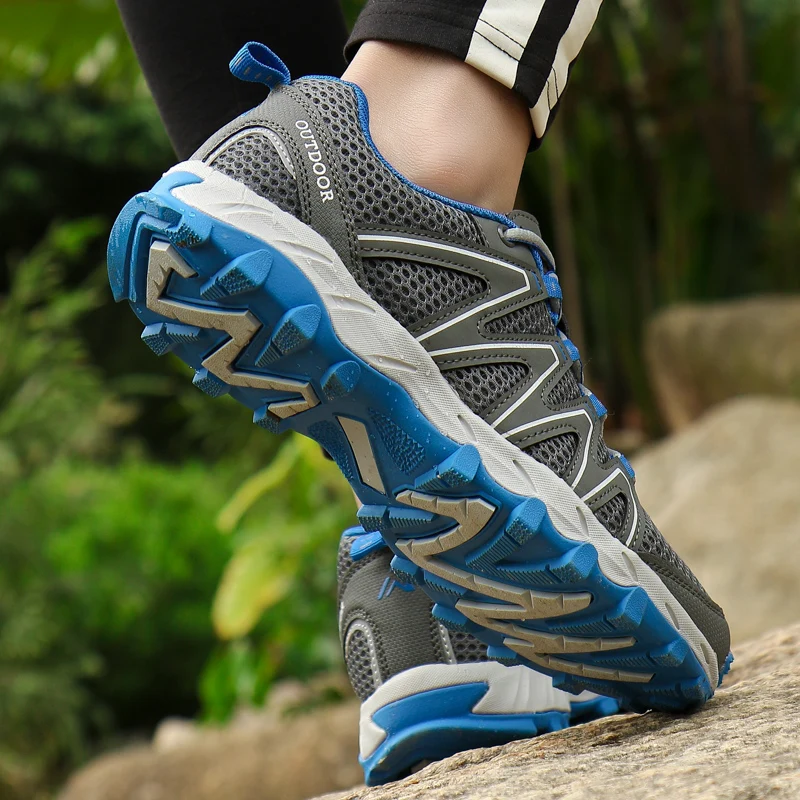 

Fashion Four Seasons Unisex Hiking Shoes Wear-resistant Shock Absorption Professional Hiking Men Training Shoes Women Casual Sho