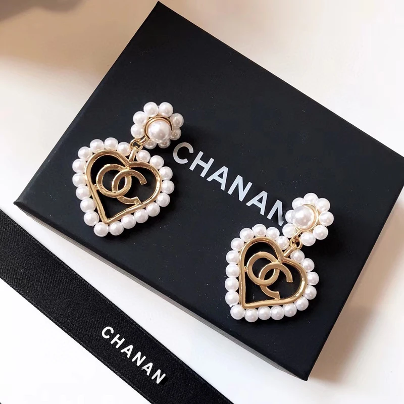 

Korean fashion web celebrity earrings S925 silver letters exaggerated big heart inset measle bead love earrings