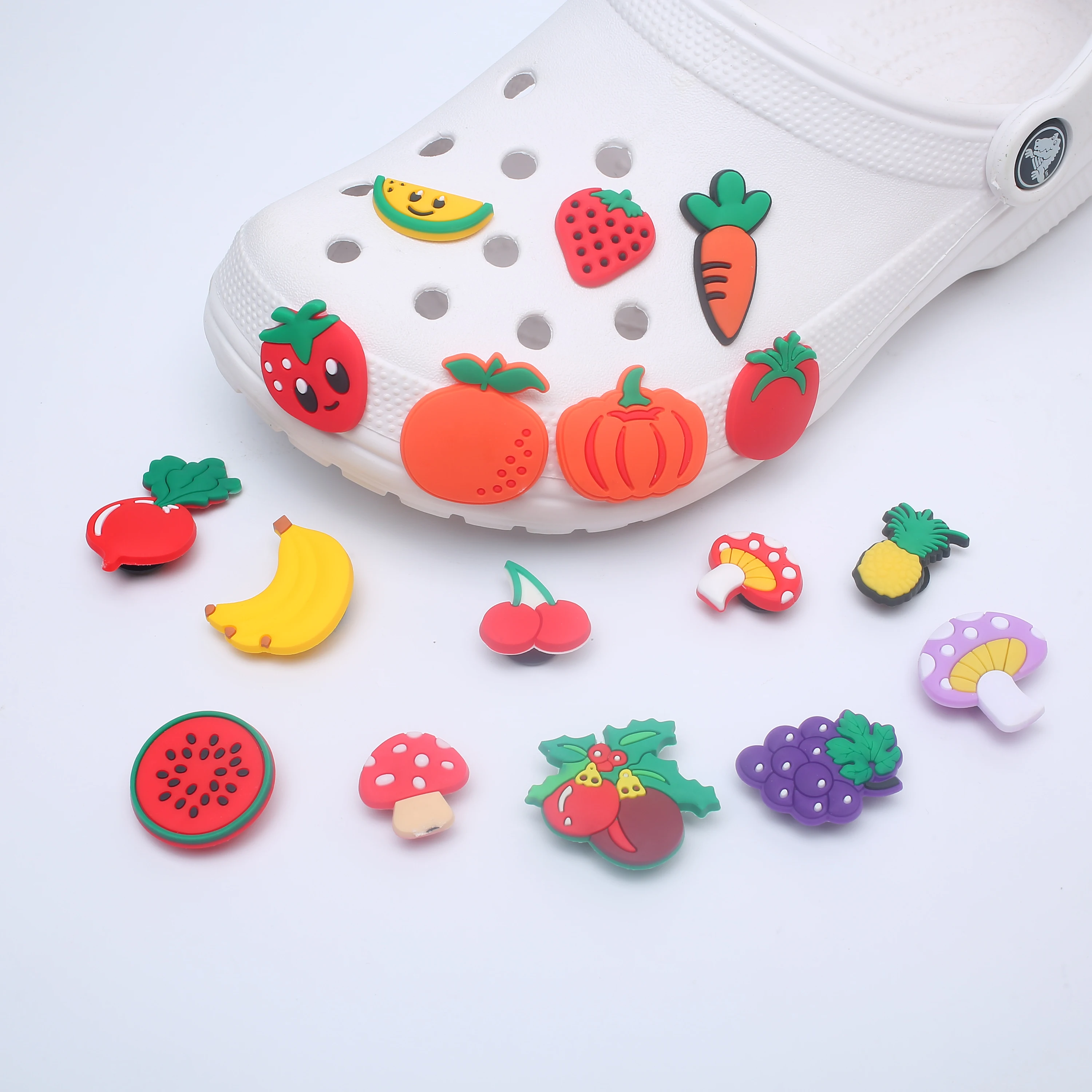 

Novelty Sale 17pcs PVC Game Shoe Charms Shoe Accessories Shoe Decoration for Croc JIBZ/ Wristbands Kids Party Xmas Hot Sale