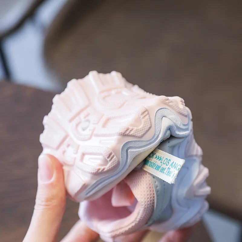 2020 детские кроссовки модные тонкие Серые с мягкой подошвой для прогулок