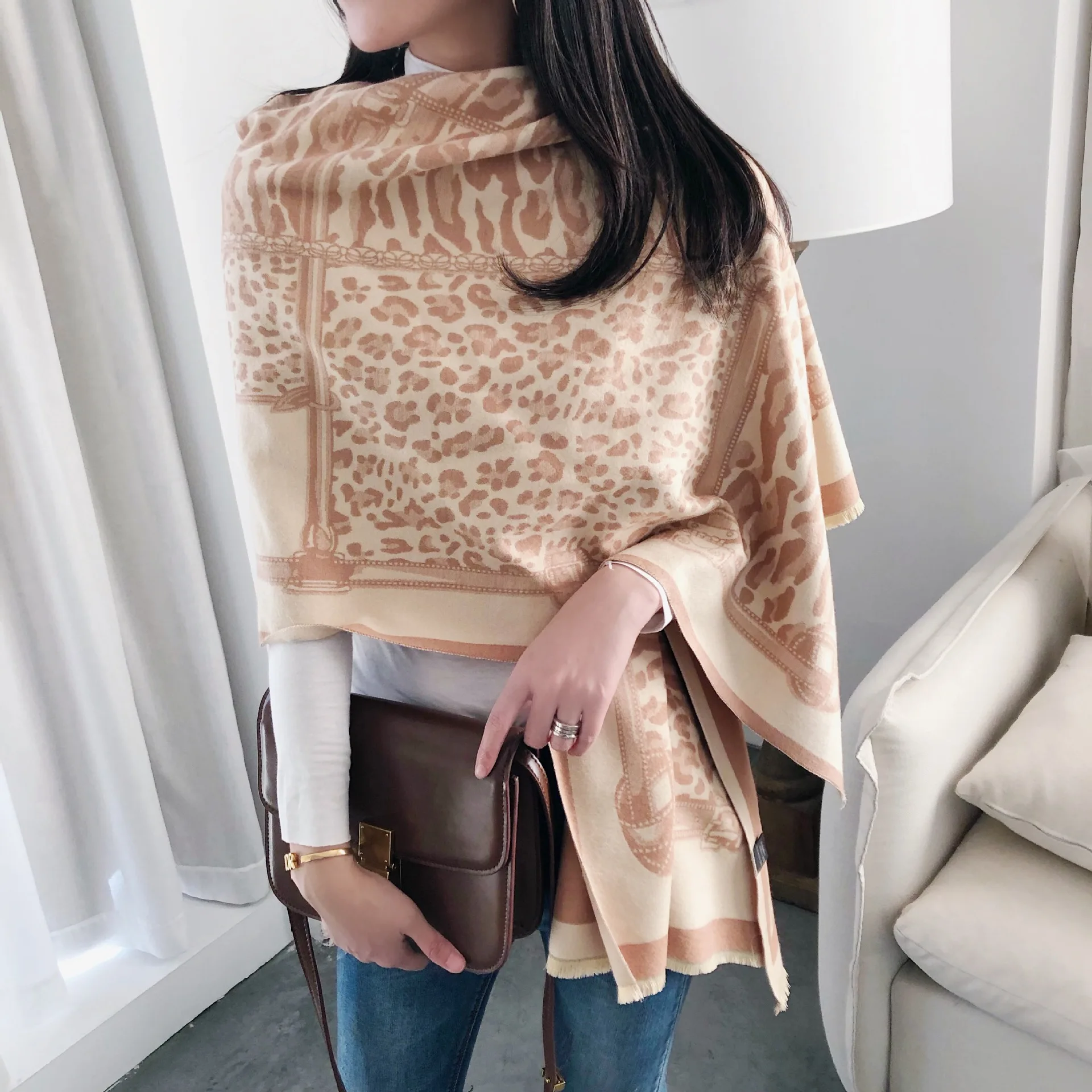 

2019 luxury Cashmere winter Scarf Women Warm Shawls and Wraps Brand Designer leopard Pashmina Thick blanket Capes foulard femme