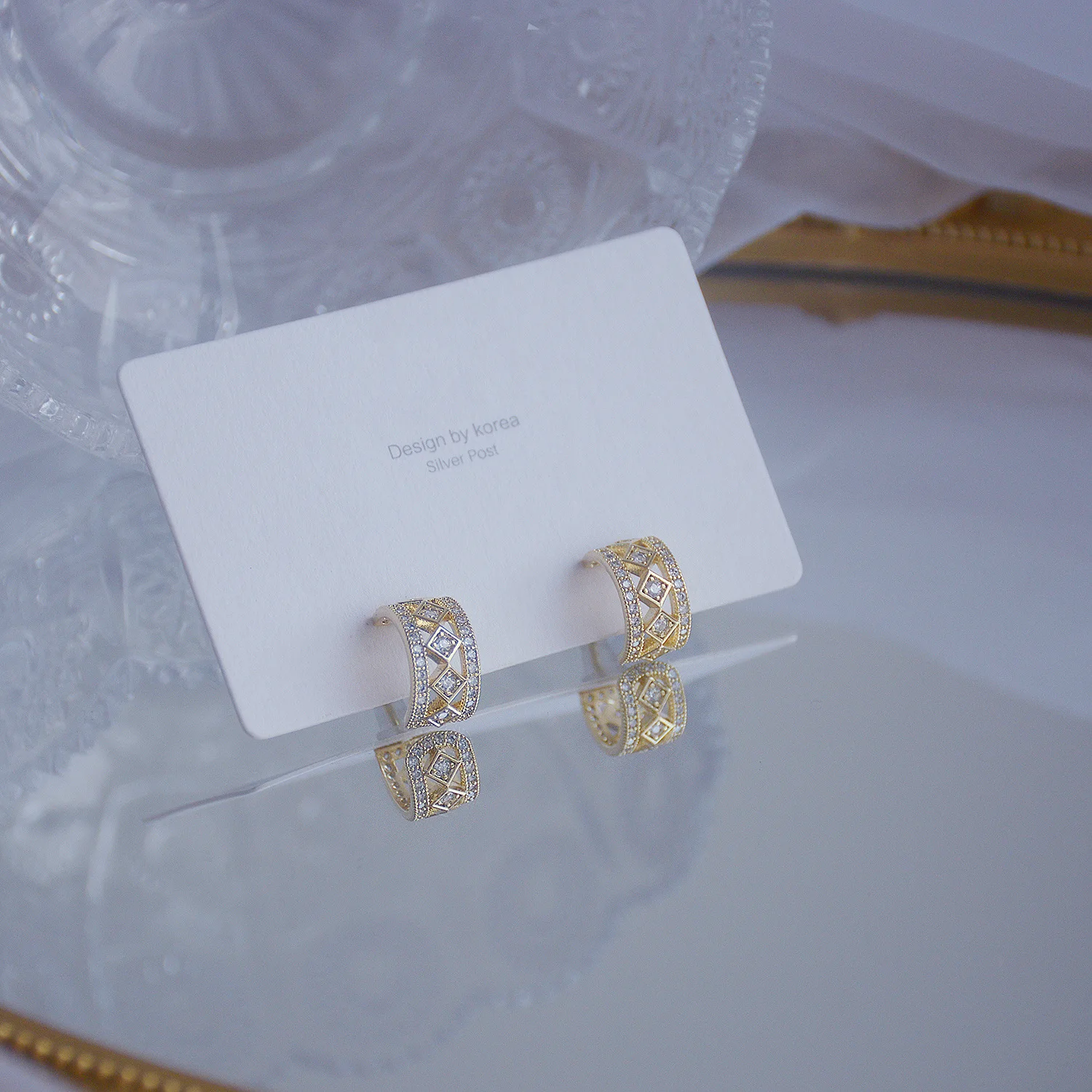 

High Quality 14K Real Gold Exquisite Design Sense Geometric Rhombus Simple Zircon Stud Earrings for Women