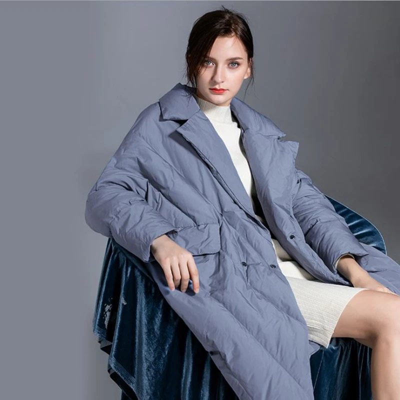 Женский длинный пуховик с лацканами свободный однотонный большого размера типа