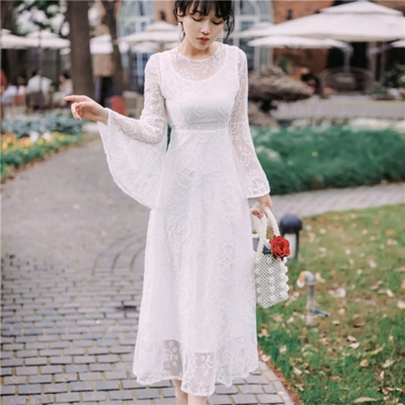 

2021 Fashion The New Embroidery Round Neck Trumpet Sleeve Big Swing Dress Free Shipping