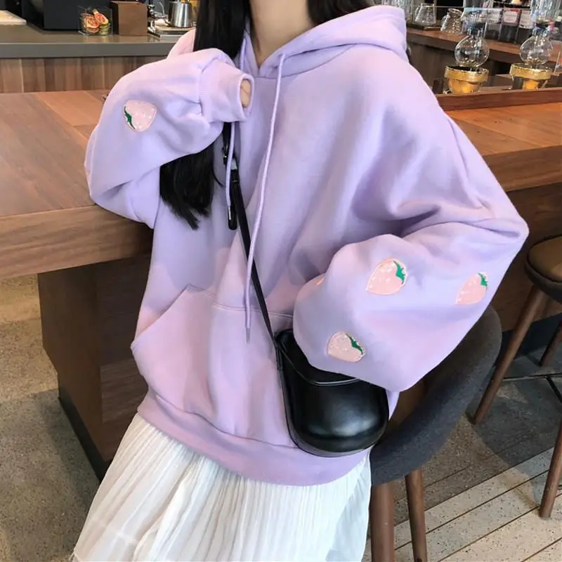 

Hoodies & Sweatshirts