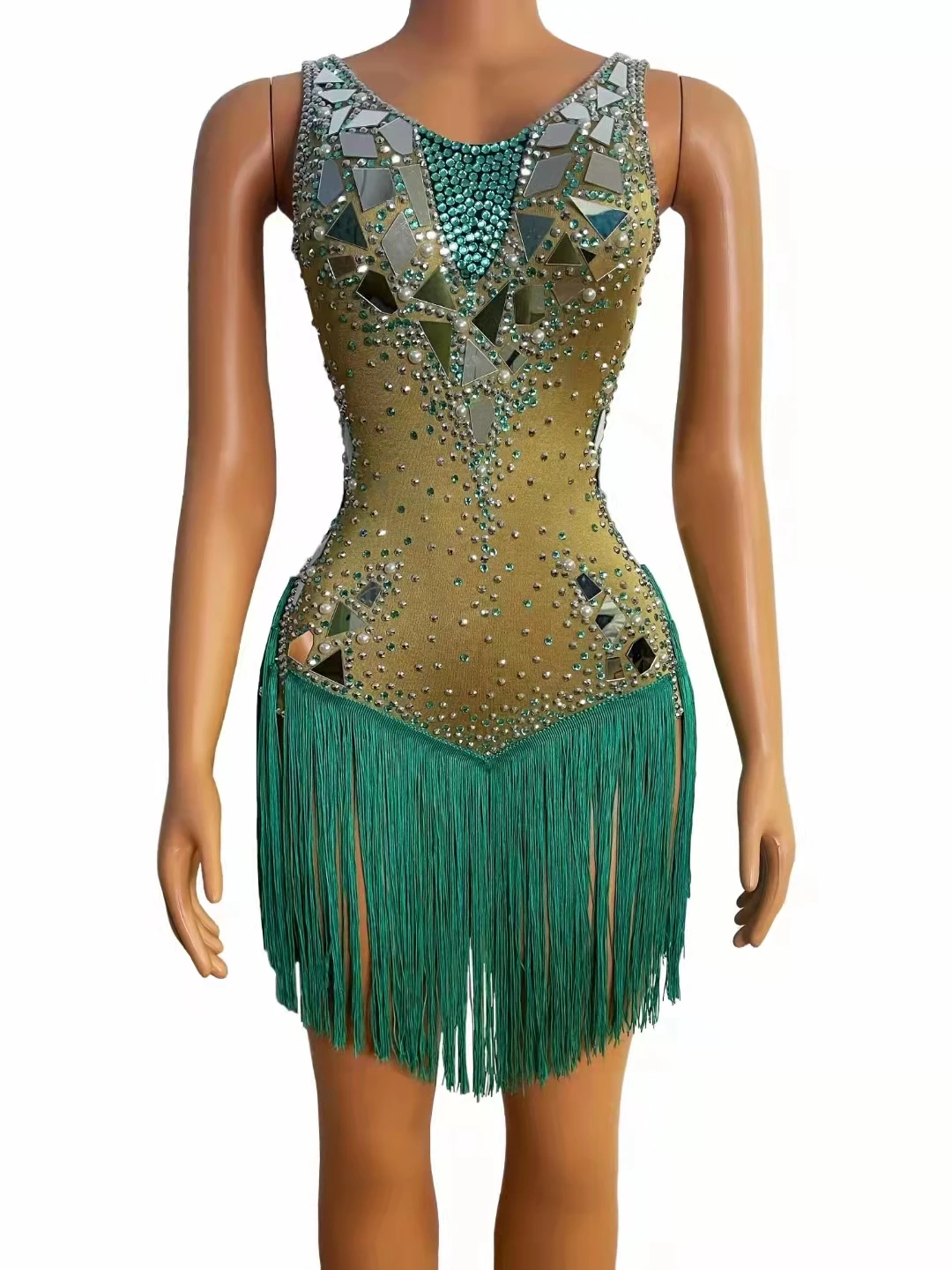 Новое Осеннее коктейльное платье без рукавов украшенное блестками |