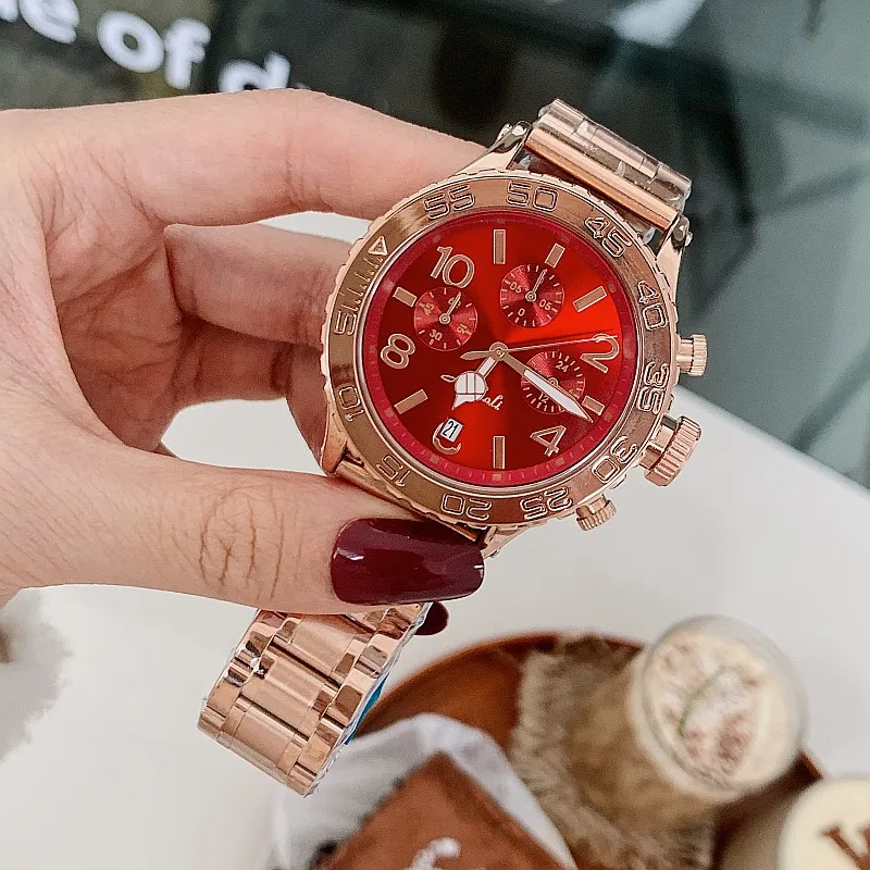 Часы наручные женские кварцевые с хронографом и кожаным ремешком | Наручные часы