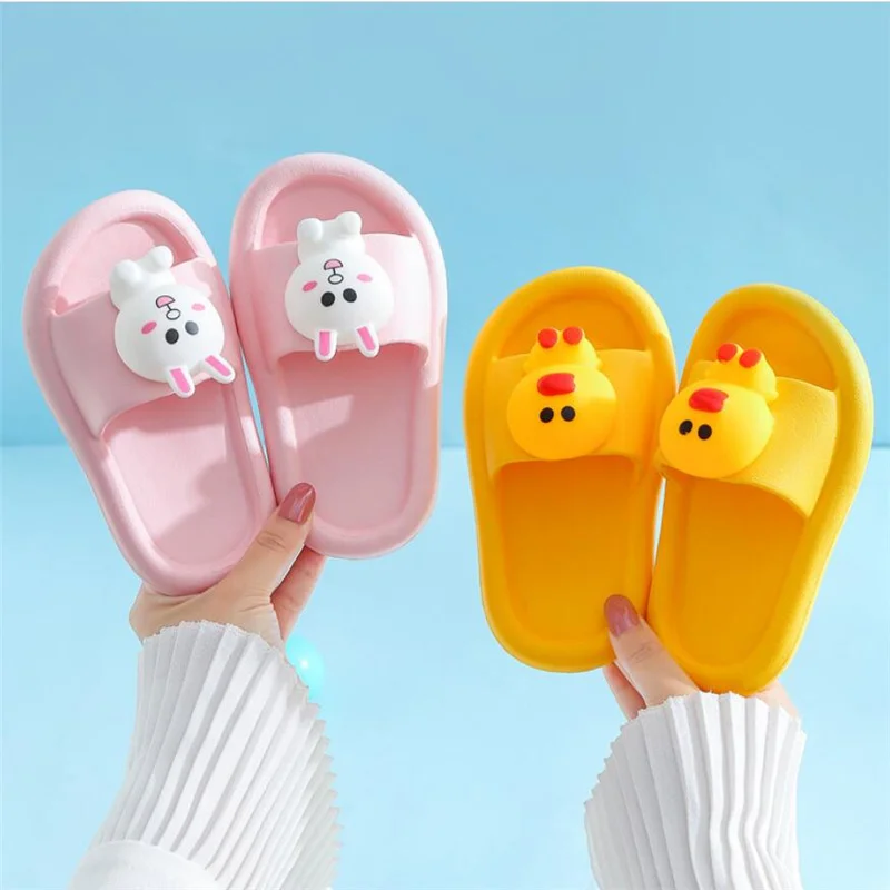 

Сандалии и тапочки для девочек, красивые Нескользящие, мягкая подошва, домашние тапочки, пляжные шлепанцы, летние