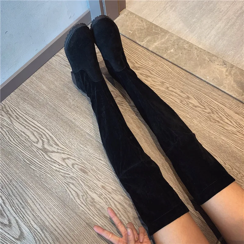 Женские осенне-зимние высокие сапоги мягкие сохраняют тепло выше колена