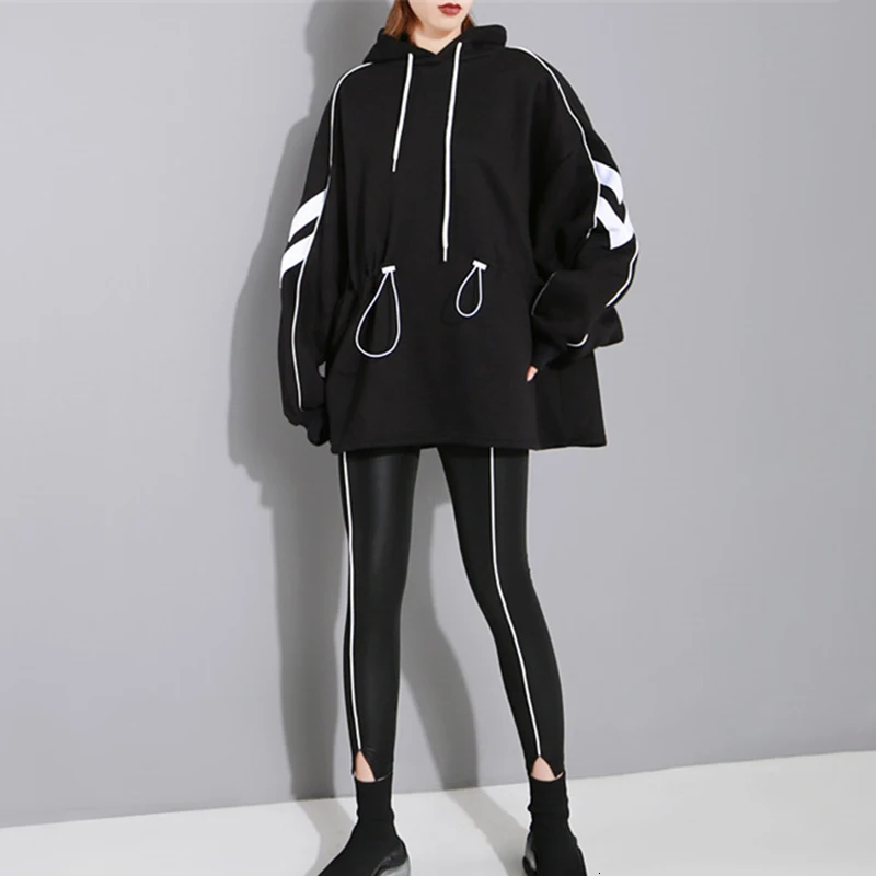 TWOTWINSTYLE повседневное шнурок хит цвет Женские кофты с капюшоном воротник фонарь длинным рукавом Свободная Толстовка женская одежда