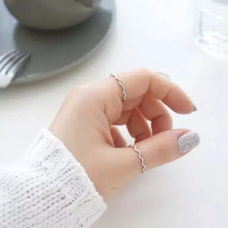 

100% 925 Sterling Silver Simple Thin Line Curve Wave Wild Smooth Ring