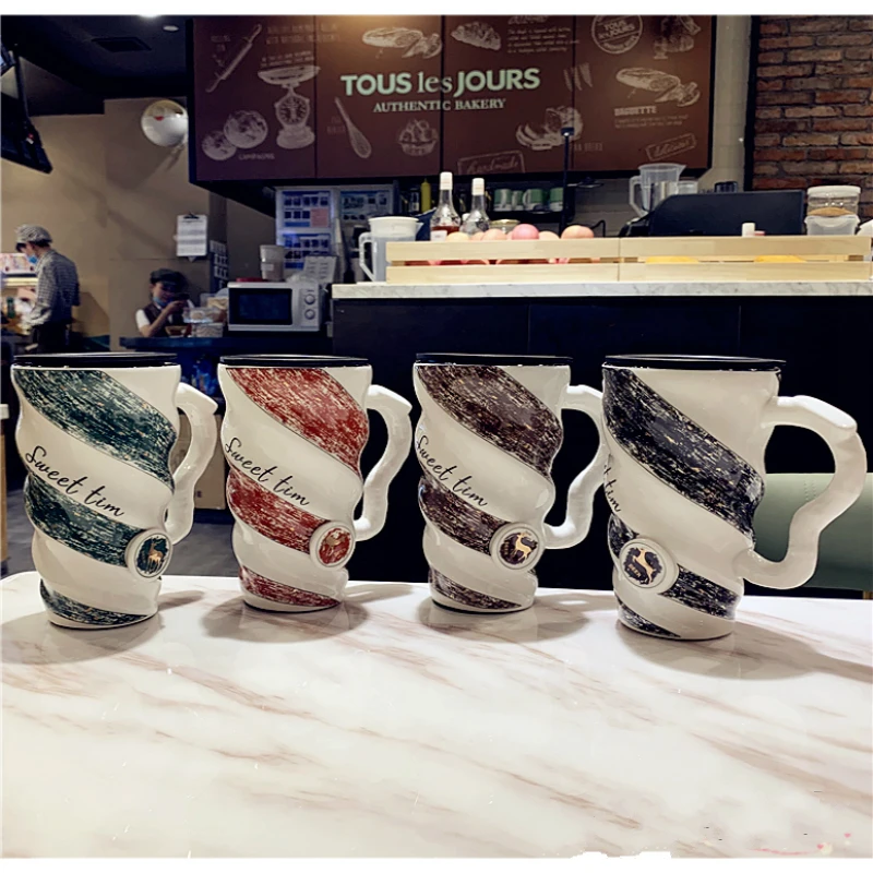 

Creative Ceramic Mugs Large Couple Handle with Spoon Milk Coffee Cup Male Female Turkish Office Water Cups Set Gift Drinkware