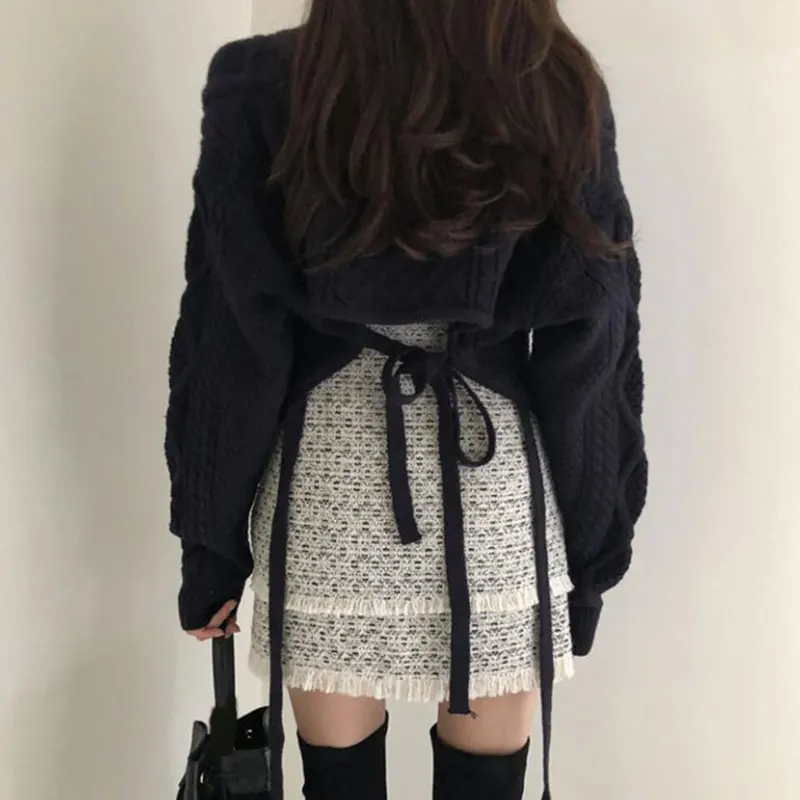 

New Korea Retro Knit Sweater Women Fashion Casual Tops Knitted Pullover V Neck Casual Jumpers Lace Up Sweater