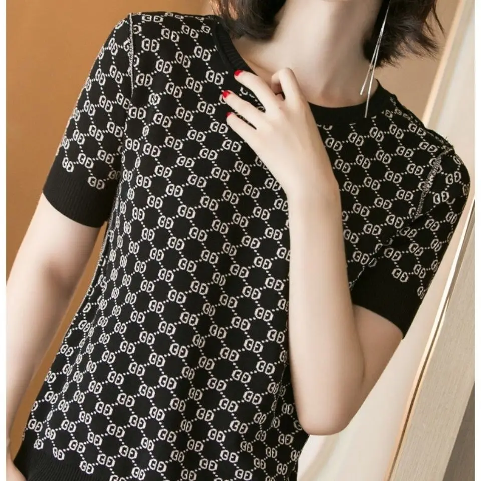 

New style of spring and summer short sleeve knitted base shirt casual loose top for women