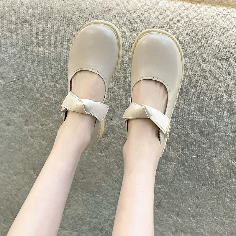 

2021 Spring New Women's Flat Shoes Fashion Vintage Buckle Round Head Comfortable Women Shoes Outdoor Comfortable Casual Loafers