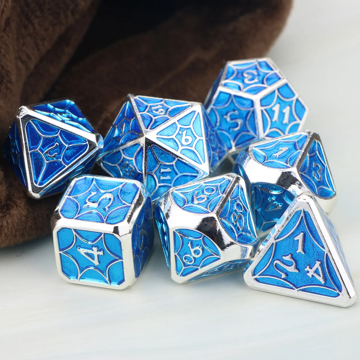 Металлические кости для настольных игр | Спорт и развлечения