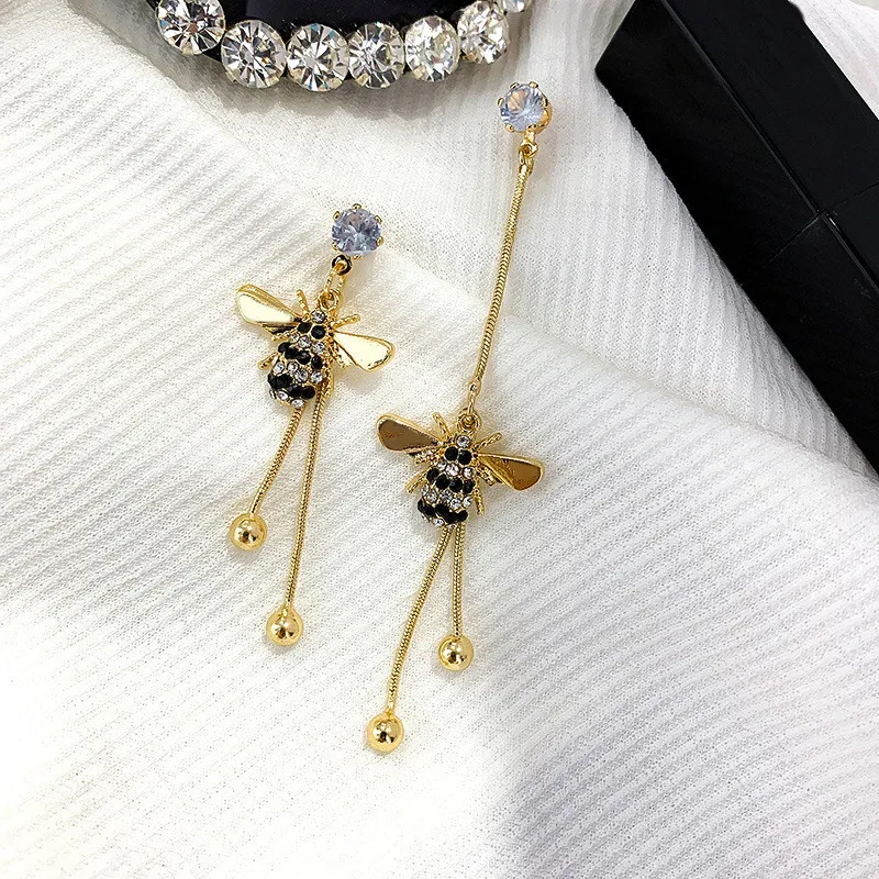 Элегантные длинные серьги с Пчелкой и камнями новинка 2020 Модная бижутерия