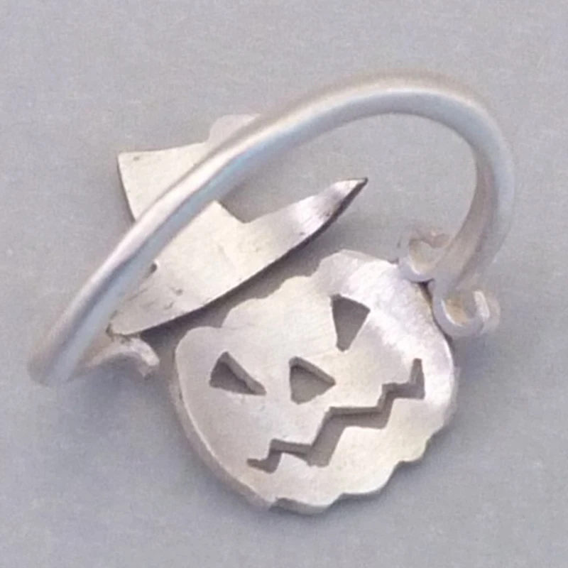 

Cute Halloween Jewelry For Women Stylish Rings Witch Hats Broom Mop Pumpkin Lamp Alloy Finger Rings Hollow Out Men's Ring