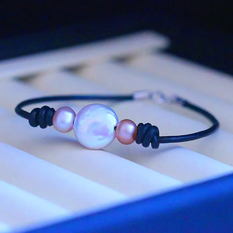 Натуральный натуральный кожаный браслет с пресноводными монетами и жемчугом в