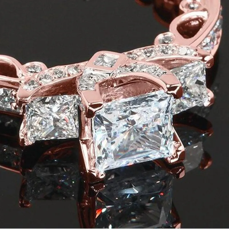 Кольцо из серебра 91% пробы с фианитом 925 | Украшения и аксессуары