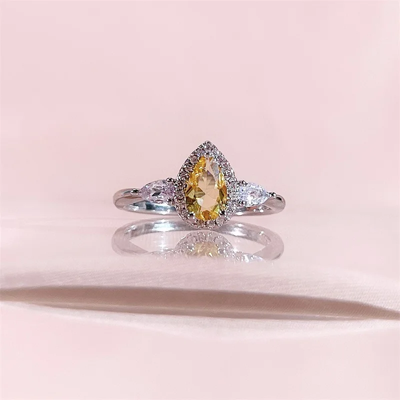 Женское кольцо из серебра 925 пробы с жёлтым цирконием | Украшения и аксессуары