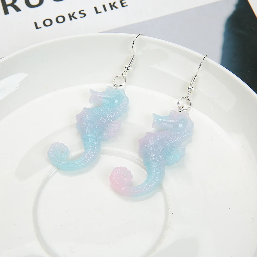 blue pink 1 пара женских висячих сережек с плоской задней стороной, подвески из смолы, градиентные висячие серьги с морским коньком, подарки на день рождения, ювелирные изделия - Окраска металла: blue pink