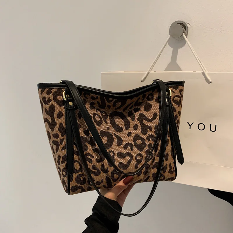 

Female Women's Bag 2021 Large Capacity Lady Korean Fashion Leopard Tote Shoulder Shopper Bags For Women Luxury Designer Handbags
