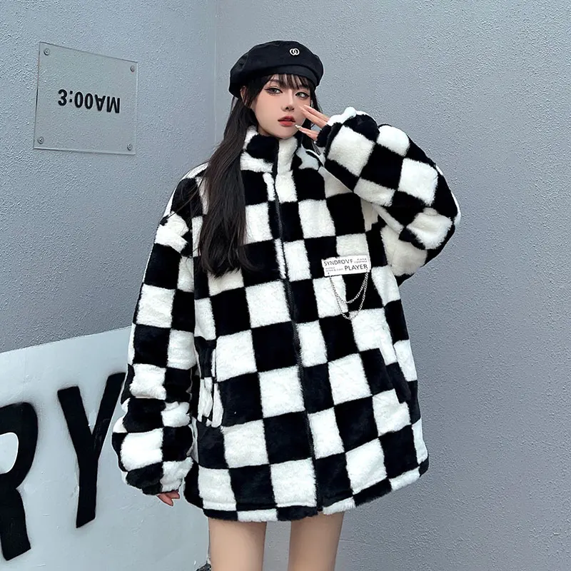 

Женская зимняя куртка черно-белая модная женская куртка Harajuku свободная подкладка Шахматная куртка женская верхняя одежда