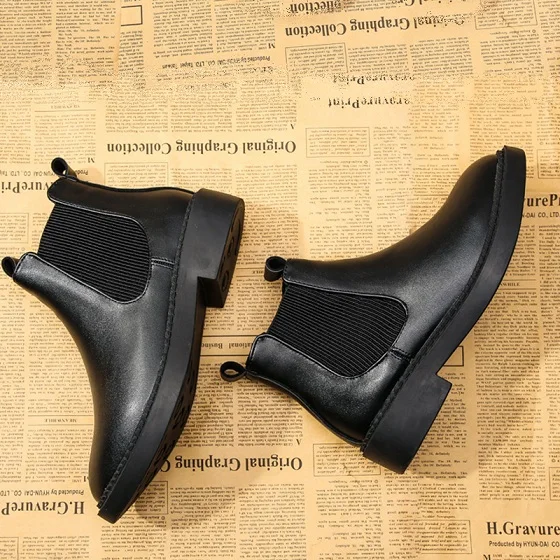 black with plush Короткие ботинки «Челси»; женские студенческие ботильоны на плоской подошве; черные удобные короткие ботинки с круглым носком; модная зимняя теплая плюшевая обувь; femme - Цвет: black with plush