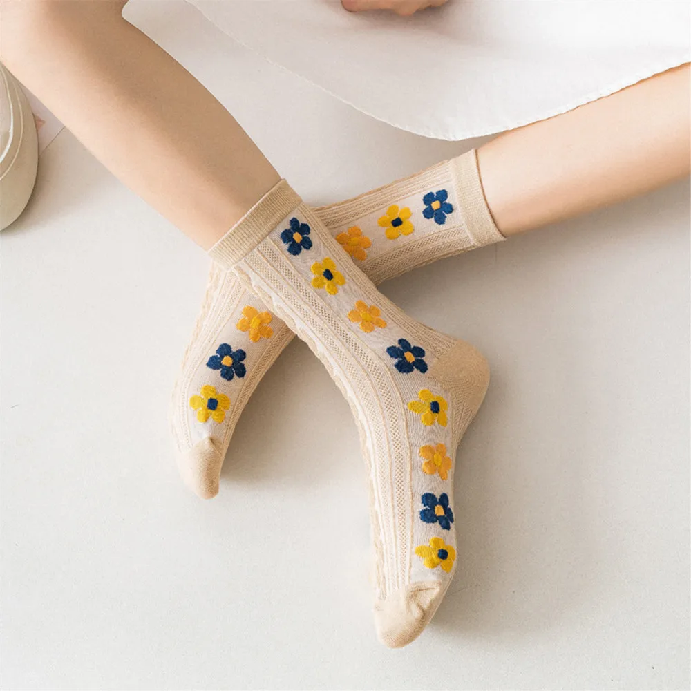 

Classical Women Embossed Flowers Dress Socks Girls Female Cute Socks Spring Autumn Winter Warm Stockings