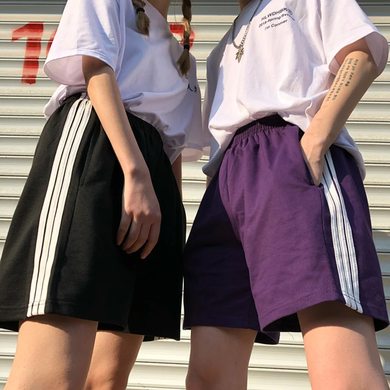 

Spring and Summer Korean Style in Harajuku BF Classic Three Bars Versatile Shorts Loose Student Sports Shorts Men and Women
