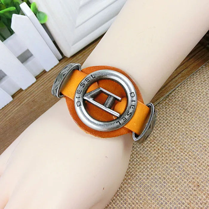 RR-Orange Винтажный кожаный браслет для мужчин, воловья кожа, очаровательный браслет в стиле хип-хоп, широкие манжеты, браслеты с регулируемой пряжкой, браслет, мужские ювелирные изделия - Окраска металла: RR-Orange