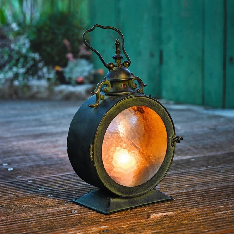 

Retro iron candle holder glass portable Simple Windproof outdoor candle holder nordic style Portavelas home decoration BE50CH