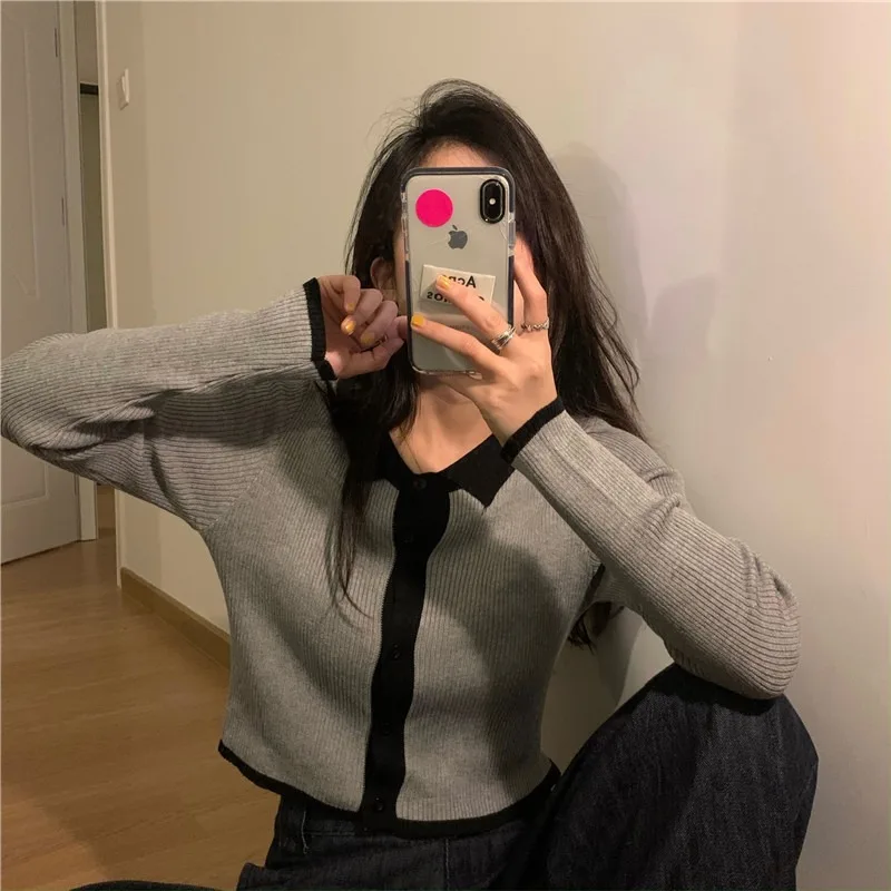 

Color Matching Knitted Long-Sleeved T-shirt Women's Ins Fashionable Short Top with High-Waisted Trousers Spring New Style BM