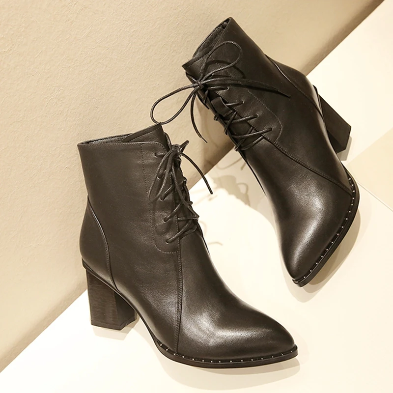 Harga Asli Niat Kulit Asli Sepatu Bot Tinggi Lace-Up Square Heels Boots Menunjuk Toe Merah Muda Kulit Hitam Sepatu Wanita Plus Ukuran