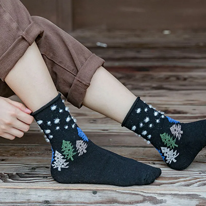 

Embroidery Pine Socks Mid-tube Funny Socks Casual Hosiery Cotton Socks Foot Harajuku Streetwear skateboard Socks Christmas tree