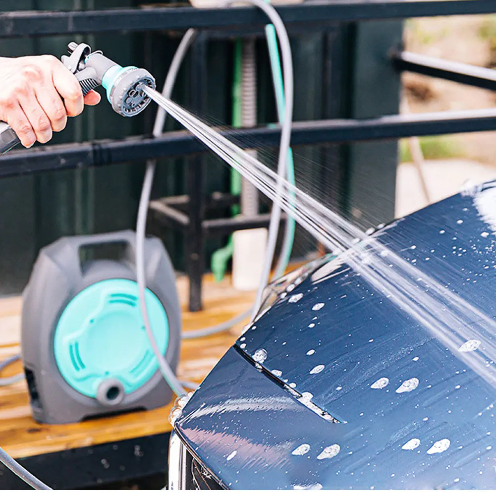 

Garden Hose Reel Retractable Water Cart Wall Mounted Sprayer Nozzle Portable Watering Solution for Backyard Car Washing