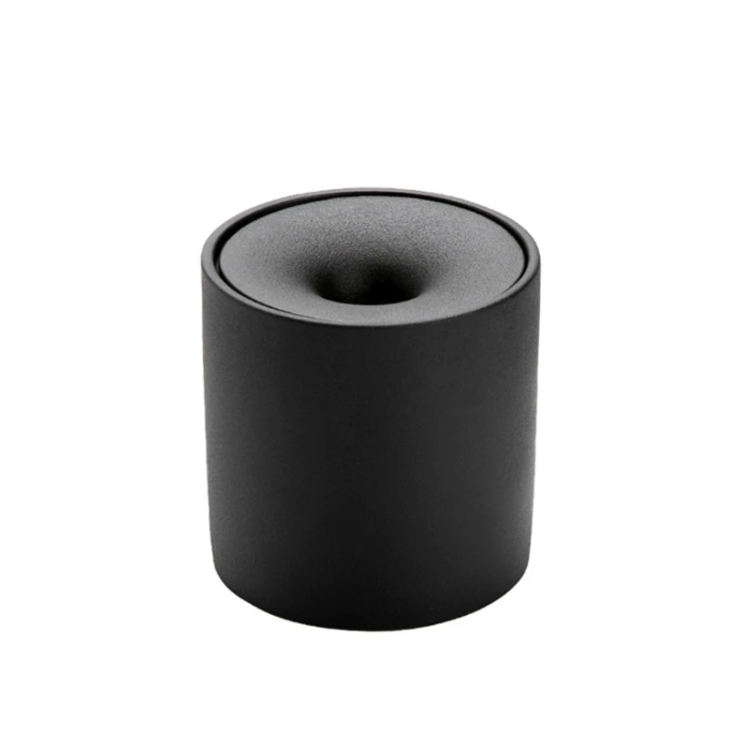 

Tabletop Gift for Friends Hotel Outdoor Home Decoration Smokeless Ashtray Holder Coarse Pottery Windproof Ashtray with Lid for
