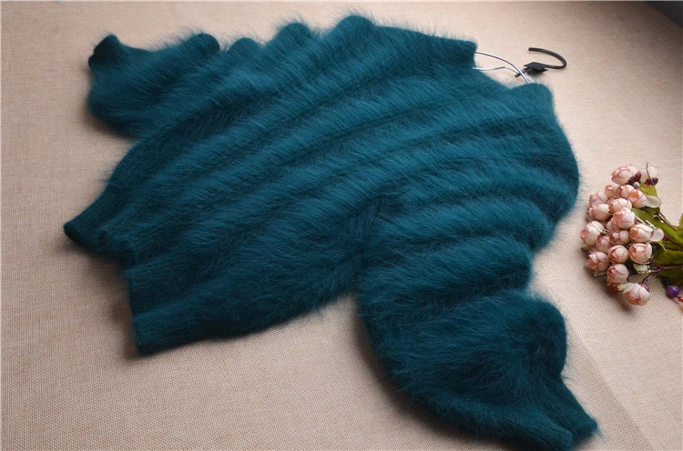 Короткий женский вязаный свитер из кроличьей шерсти с круглым вырезом и длинным